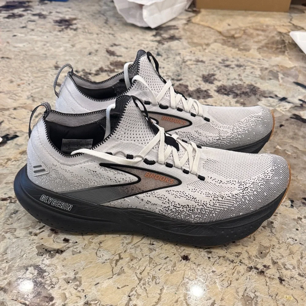 110448 1D 135 Brooks Glycerin stealthfit 21 - Picture 1 of 6